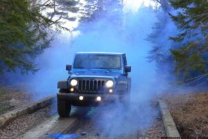 علت خروج دود آبی از اگزوز ماشین چیست ؟