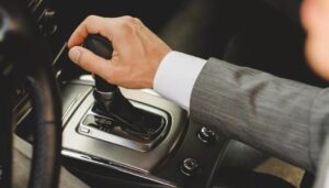 دلیل جا نرفتن دنده ماشین